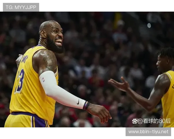 詹姆斯稳健输出贯穿全场 湖人攻守兼备轻松取胜核心作用显著团队协作