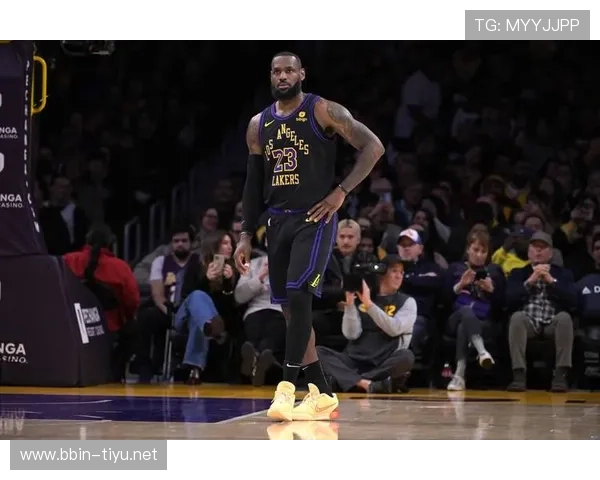 詹姆斯夺冠之夜激动落泪赛场再现奇迹这一刻仿佛不曾离开